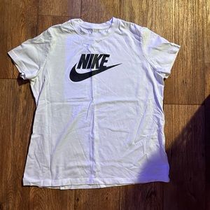 Nike tee
